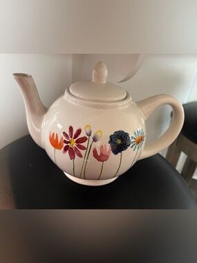 Rae Dunn Floral Blooms White Ceramic Teapot Like New
